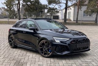 Audi RS3 2023-thumb-2
