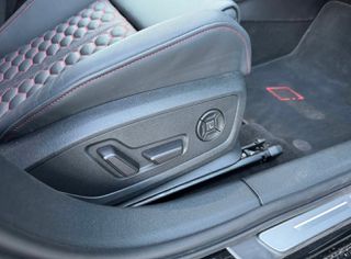 Audi RS3 2023-thumb-16
