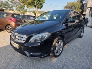 Mercedes-Benz B 180 2013