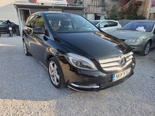 Mercedes-Benz B 180 2013-thumb-3