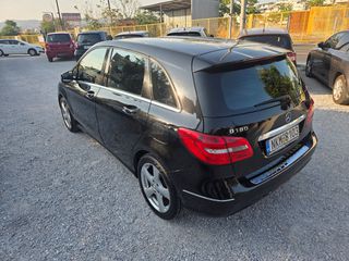 Mercedes-Benz B 180 2013-thumb-9