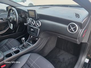 Mercedes-Benz A 200 2013 Full service history-thumb-25