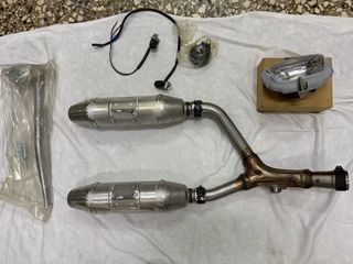 Crf 250 Εξατμίσεις,φανάρι,κοντέρ,σβηστηρια και πλαγιοστατες (2006-9)