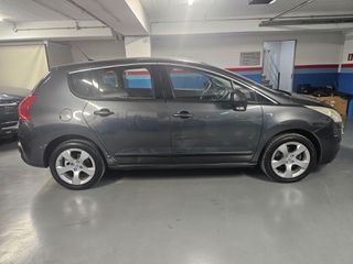 Peugeot 3008 2010-thumb-3