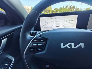 Kia EV6 2022 TITANIUM LONG RANGE-thumb-11