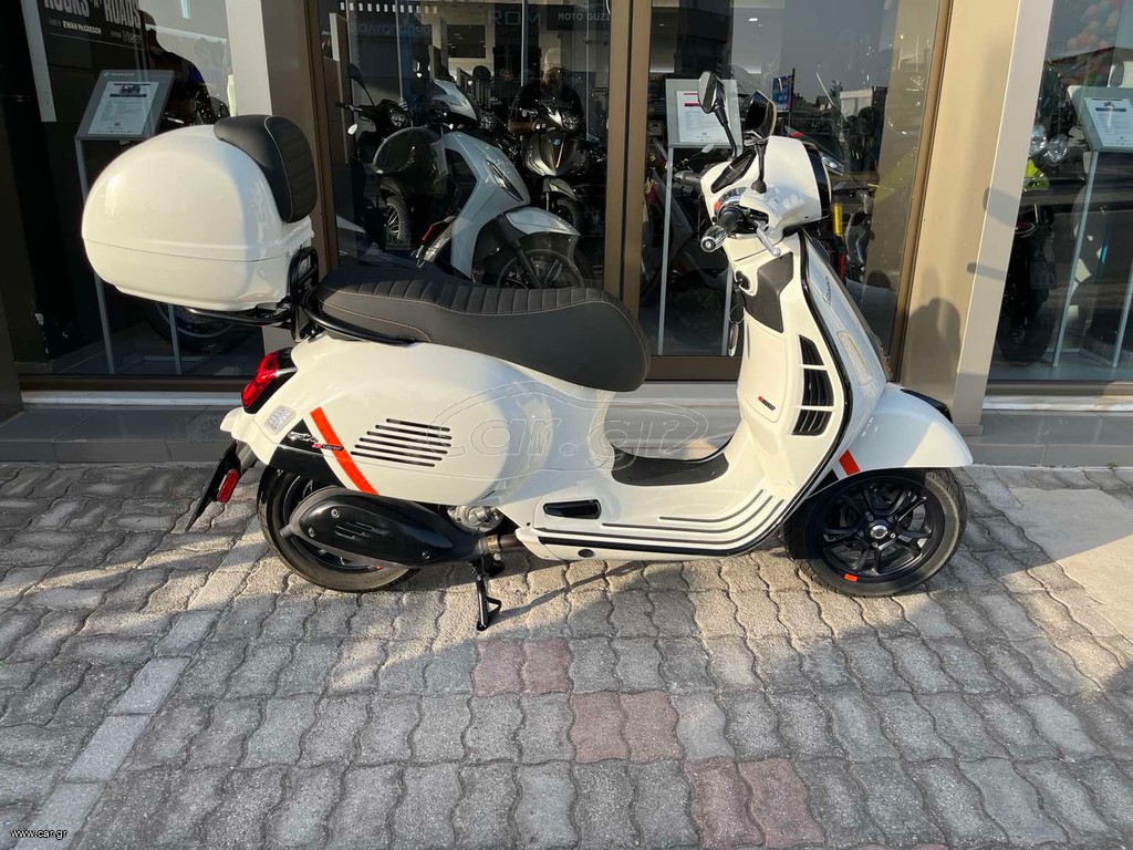 Vespa GTS 300 2022 SUPER SPORT