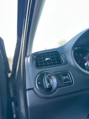 Volkswagen Polo 2016-thumb-15