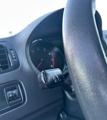 Volkswagen Polo 2016-thumb-16
