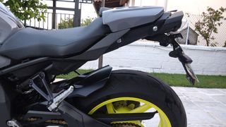 Yamaha MT-10 2019-thumb-8