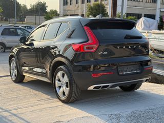 Volvo XC40 2018-thumb-15