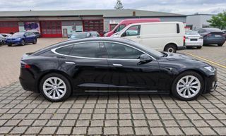 Tesla Model S 2018 75D