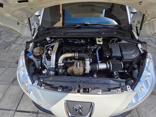 Peugeot RCZ 2011