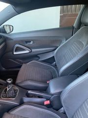 Volkswagen Scirocco 2010-thumb-4