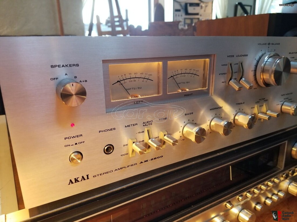 AKAI AM-2800 STEREO INTEGRATED AMPLIFIER