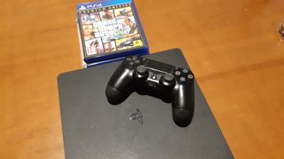 Playstation 4 slim-thumb-1
