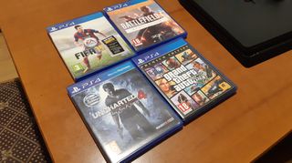 Playstation 4 slim-thumb-4