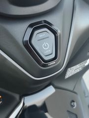 Yamaha T-MAX 560 2026-thumb-5