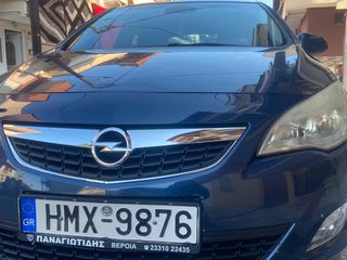 Opel Astra 2013 ASTRA J-thumb-3