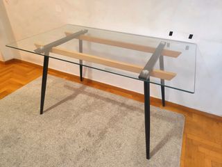 Τραπεζαρία 4-6 ατόμων, γυάλινη 140*80*70 cm, με ξύλινη και μεταλλική υποστήριξη