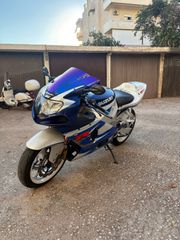 Suzuki GSXR 1000 2001-thumb-3