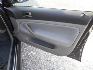 Volkswagen Passat 2004 PASSAT 1.6-thumb-5