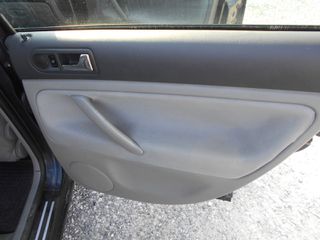 Volkswagen Passat 2004 PASSAT 1.6-thumb-6