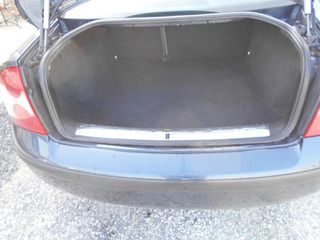 Volkswagen Passat 2004 PASSAT 1.6-thumb-9