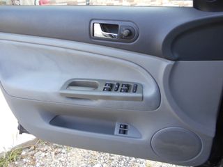 Volkswagen Passat 2004 PASSAT 1.6-thumb-25