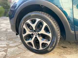 Renault Captur 2018-thumb-10
