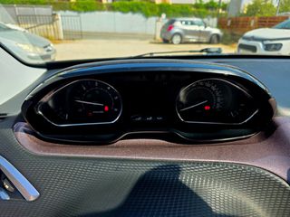 Peugeot 2008 2015-thumb-6