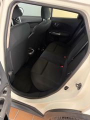 Nissan Juke 2011-thumb-6