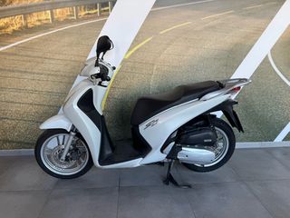 Honda SH 150i 2015 ABS-thumb-6