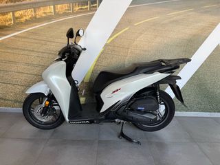 Honda SH 150i 2025 SPORTY-thumb-4