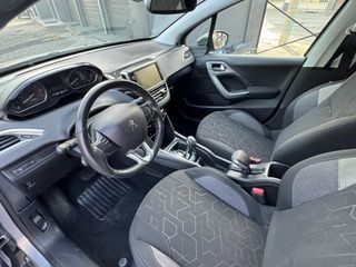 Peugeot 2008 2018 1.2 Pure Teck Style-thumb-9
