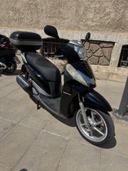 Honda SH 300i 2011-thumb-1