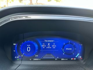 Ford Kuga 2021 1.5 diesel ST Line με 24.858 χλμ-thumb-1