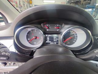 Opel Astra 2016-thumb-3