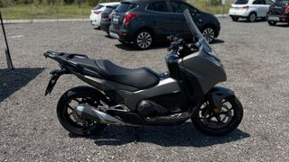 Honda Integra 750 2016 and led-thumb-5