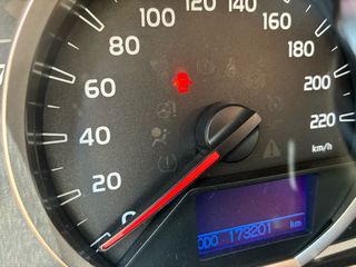 Toyota RAV 4 2015-thumb-10
