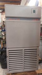 ΠΑΓΟΜΗΧΑΝΗ KASTEL ΠΑΡΑΓΩΓΗΣ 45KG ΓΙΑ ΣΚΛΗΡΑ ΝΕΡΑ , ΠΑΓΑΚΙ ΜΕ ΤΡΥΠΑ ΔΙΑΣΤΑΣΕΩΝ 45Χ52Χ95