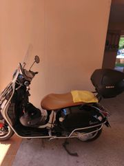 Vespa GTS 300 2016-thumb-1