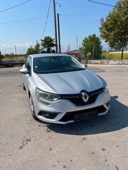 Renault Megane 2017-thumb-3