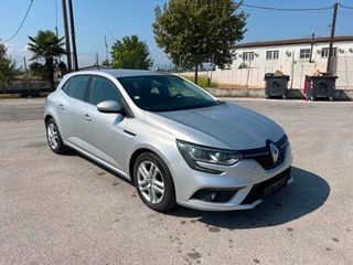 Renault Megane 2017-thumb-5