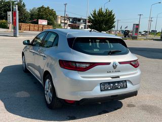 Renault Megane 2017-thumb-13