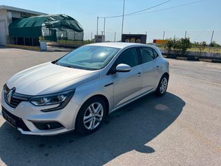 Renault Megane 2017-thumb-16