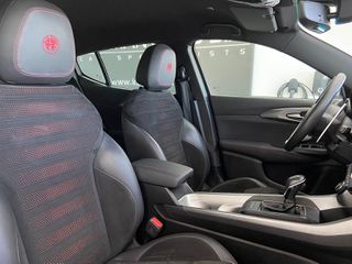 Alfa Romeo Tonale 2023 Veloce 1.3 AT 280HP PHEV Q4-thumb-17