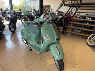 Vespa 2026 GTS 310 80th