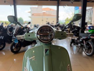 Vespa 2026 GTS 310 80th-thumb-1