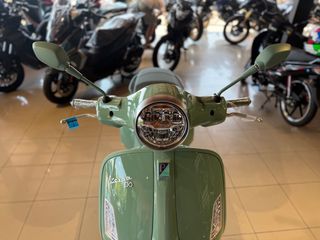 Vespa 2026 GTS 310 80th-thumb-12