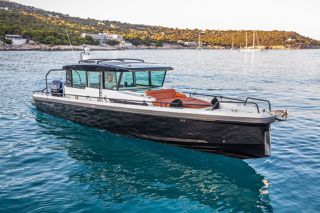 Axopar 2018 37 Cabin